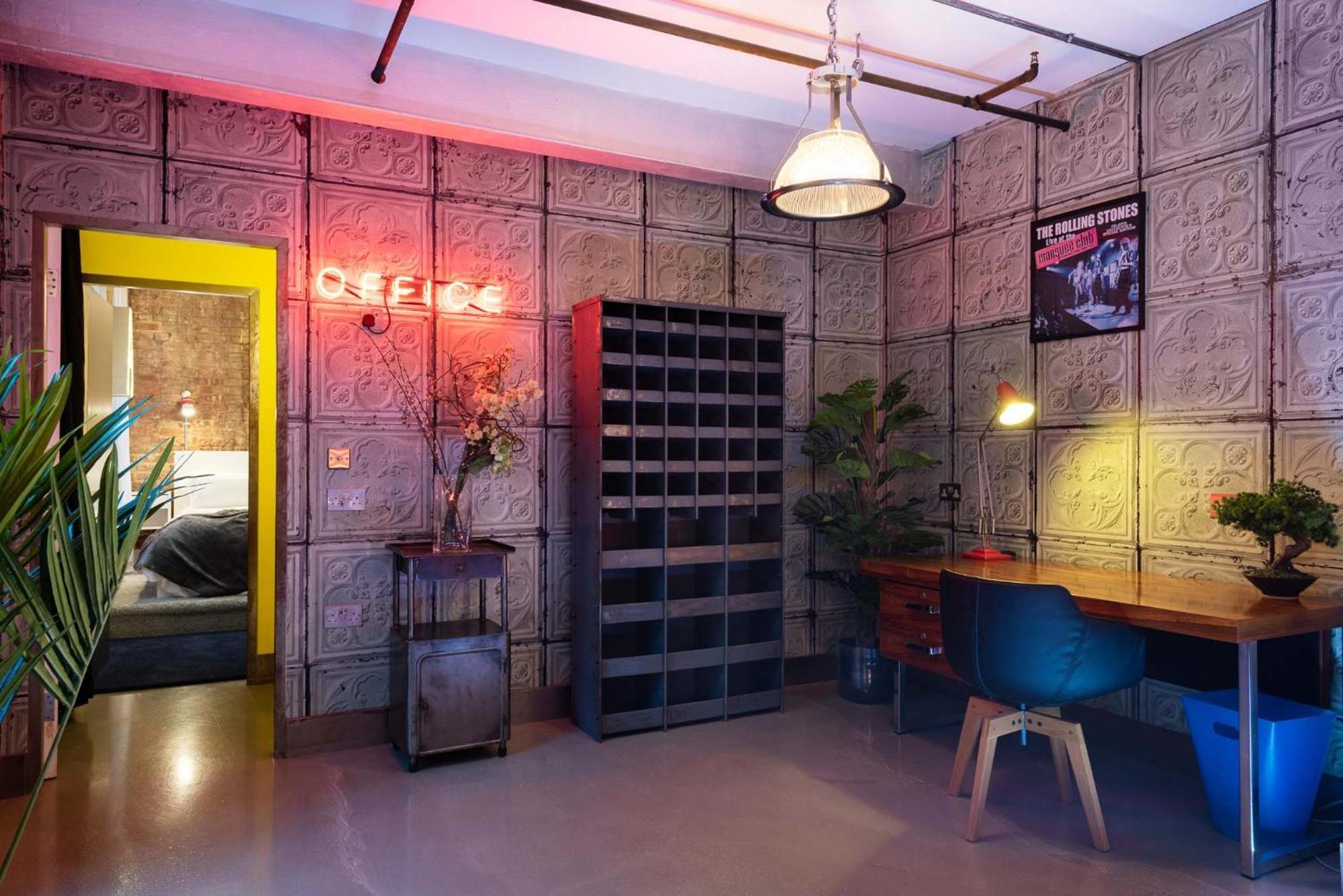 Amazingly Luxurious Loft Apartment, Soho - 3 Bedrooms, 2 Bath & Office Λονδίνο Εξωτερικό φωτογραφία