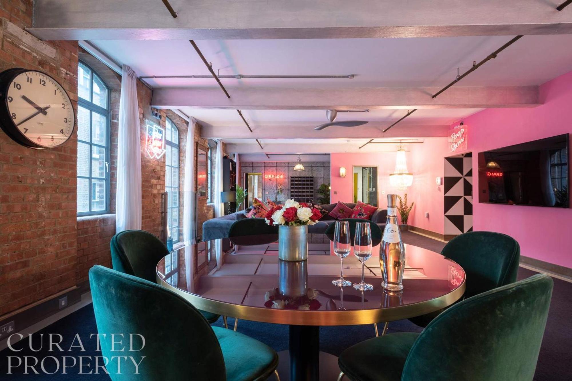 Amazingly Luxurious Loft Apartment, Soho - 3 Bedrooms, 2 Bath & Office Λονδίνο Εξωτερικό φωτογραφία